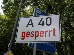 still-leben a 40 gesperrt
